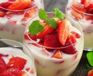 Bild: Joghurt mit Erdbeeren